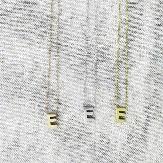 SOLID LETTER E PENDANT STEEL SHORT NECKLACE
