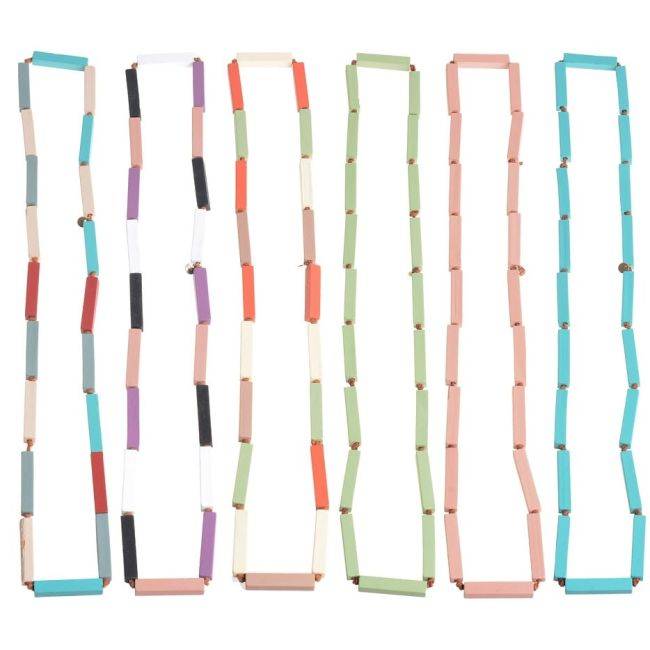LONG NECKLACE WITH WOODEN BEADS
