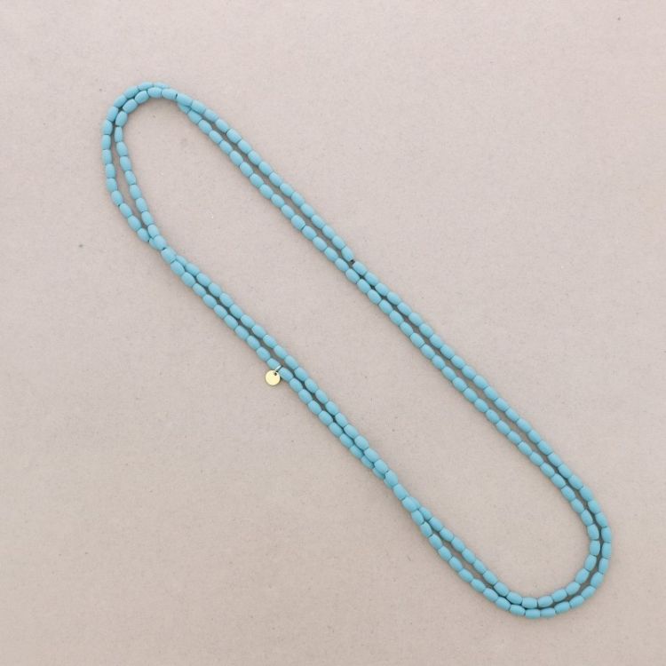 LONG NECKLACE WITH WOODEN BEADS 2