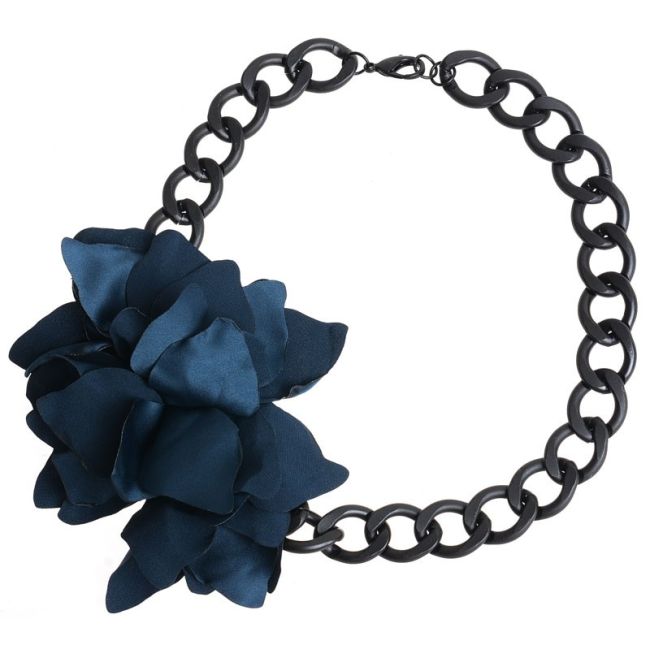 FABRIC FLOWER METAL CHAIN SHORT NECKLACE