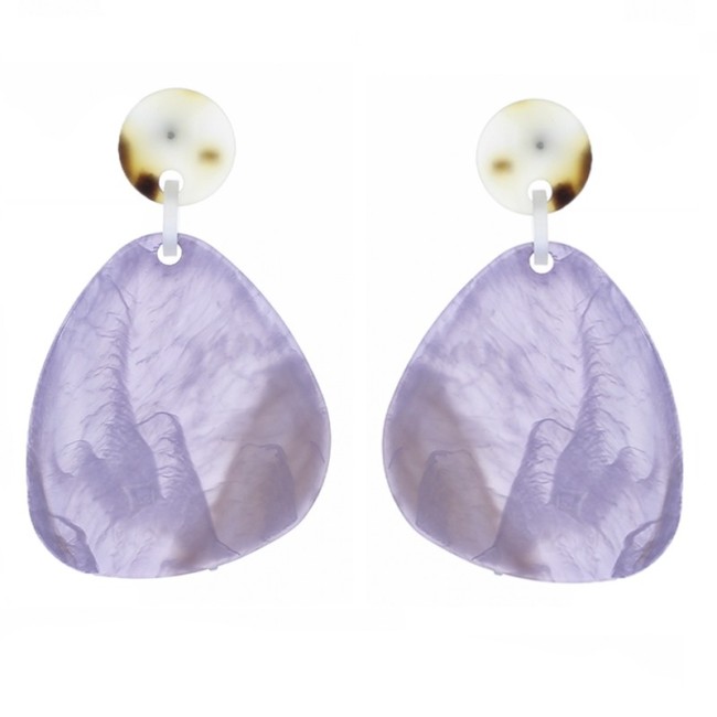 PENDIENTES FORMA GEOMÉTRICA RESINA
