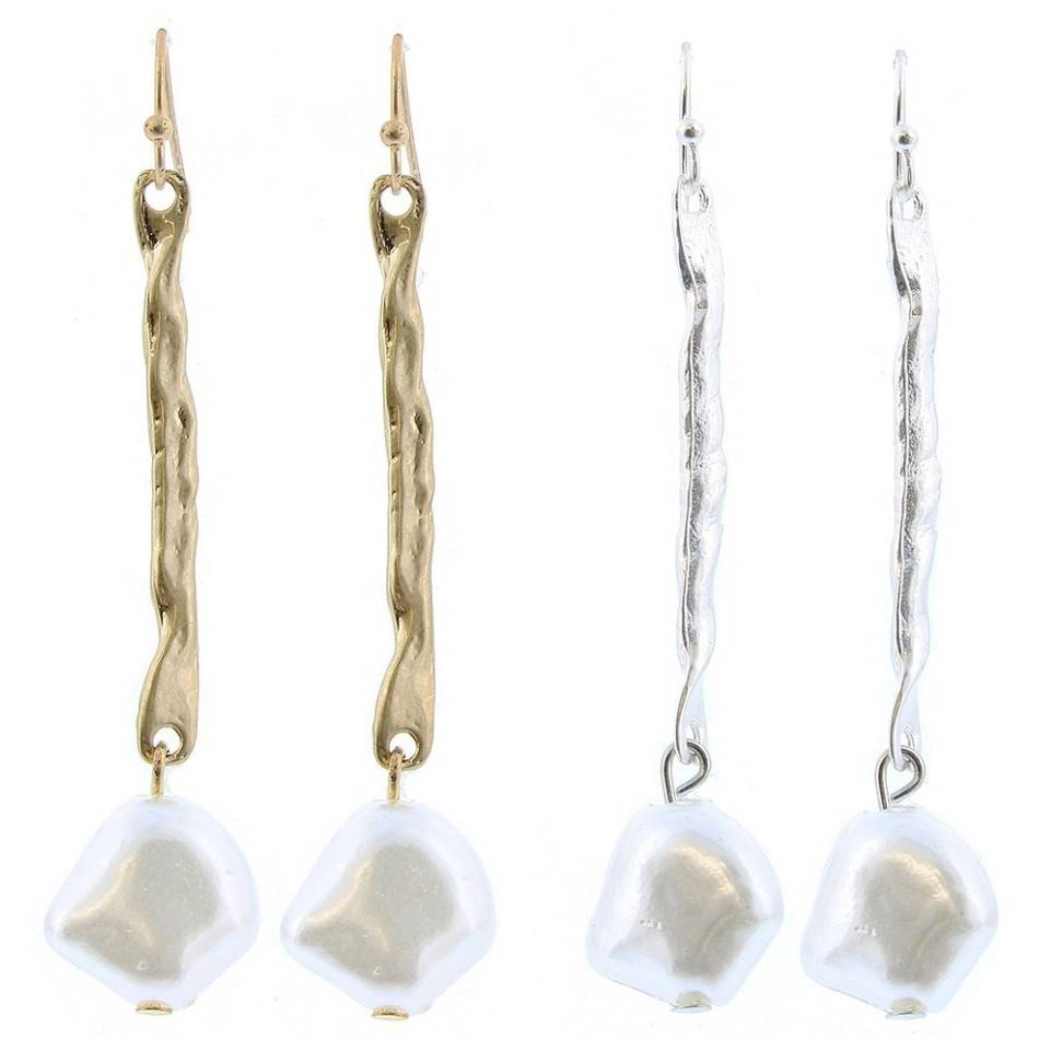 IMI METAL BAR EARRINGS. CULTURED PEARLS