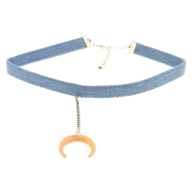 RESIN HALF MOON PENDANT CHOKER