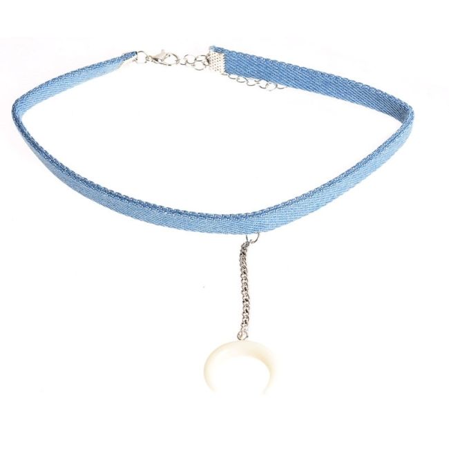 RESIN HALF MOON PENDANT CHOKER