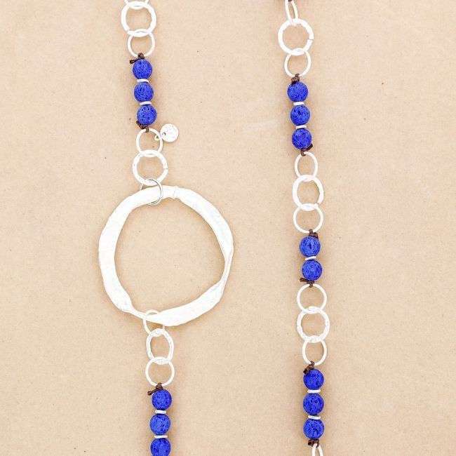 COLLAR LARGO CUENTAS LAVAS ANILLAS METAL