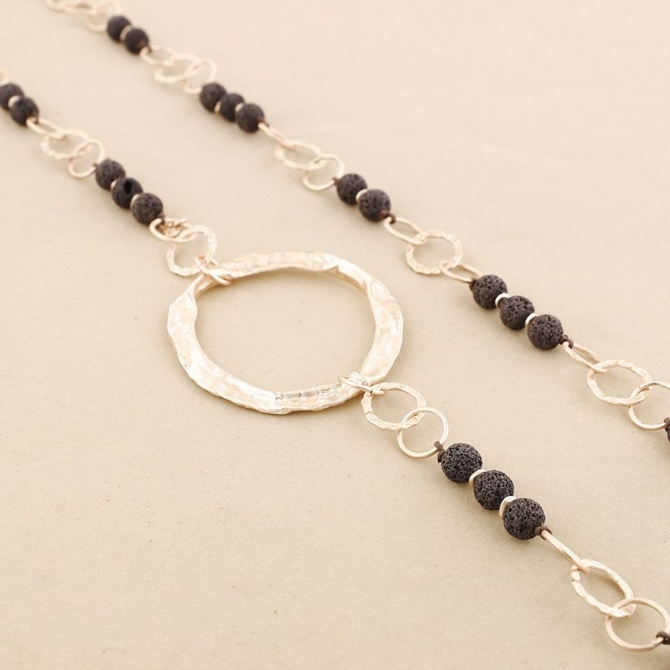 LONG NECKLACE LAVA BEADS METAL RINGS