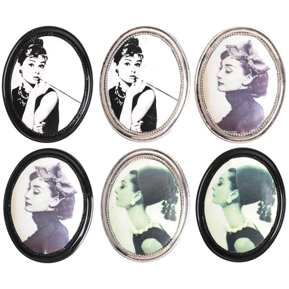 METAL BROOCH WITH FABRIC DRAWING