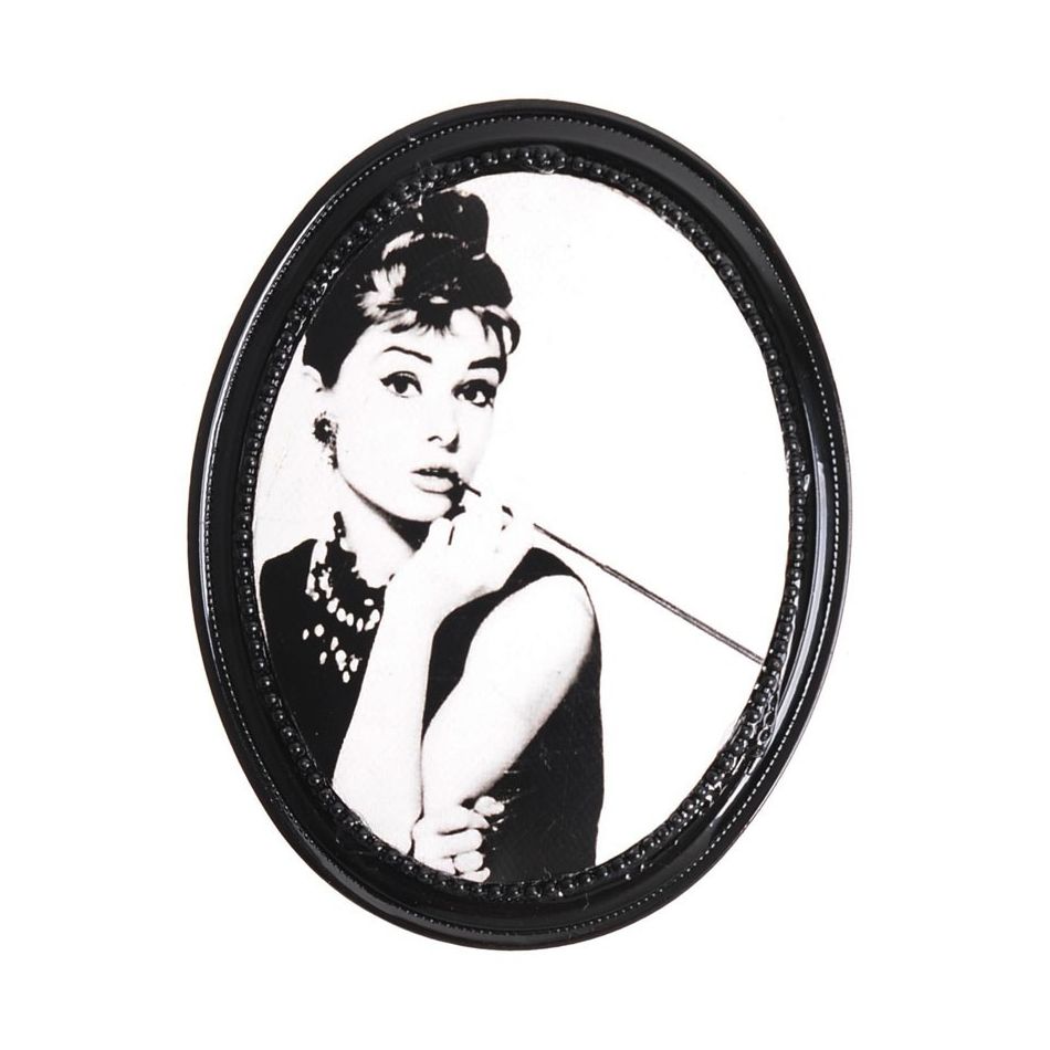METAL BROOCH WITH FABRIC DRAWING