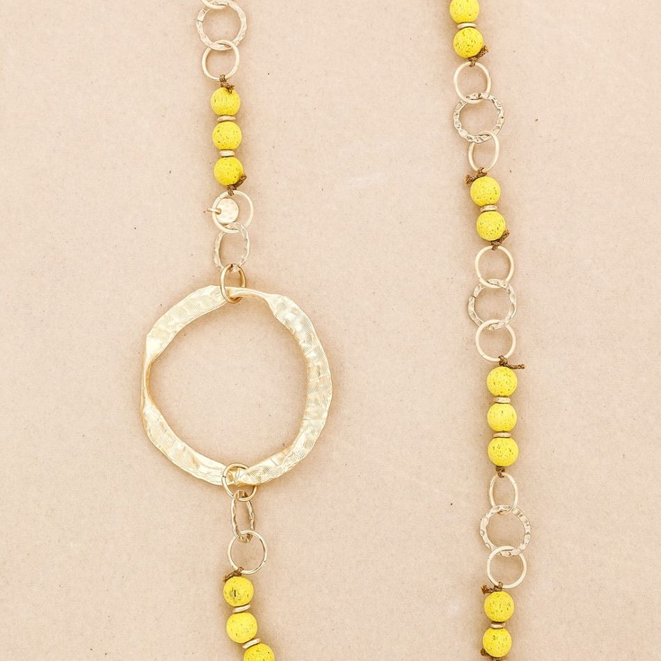 COLLAR LARGO CUENTAS LAVAS ANILLAS METAL