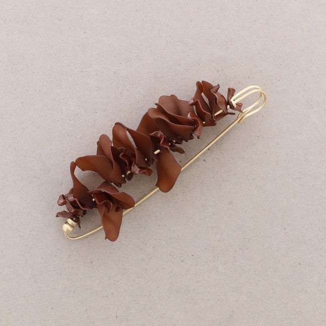 PETALS SAFETY PIN BROOCH
