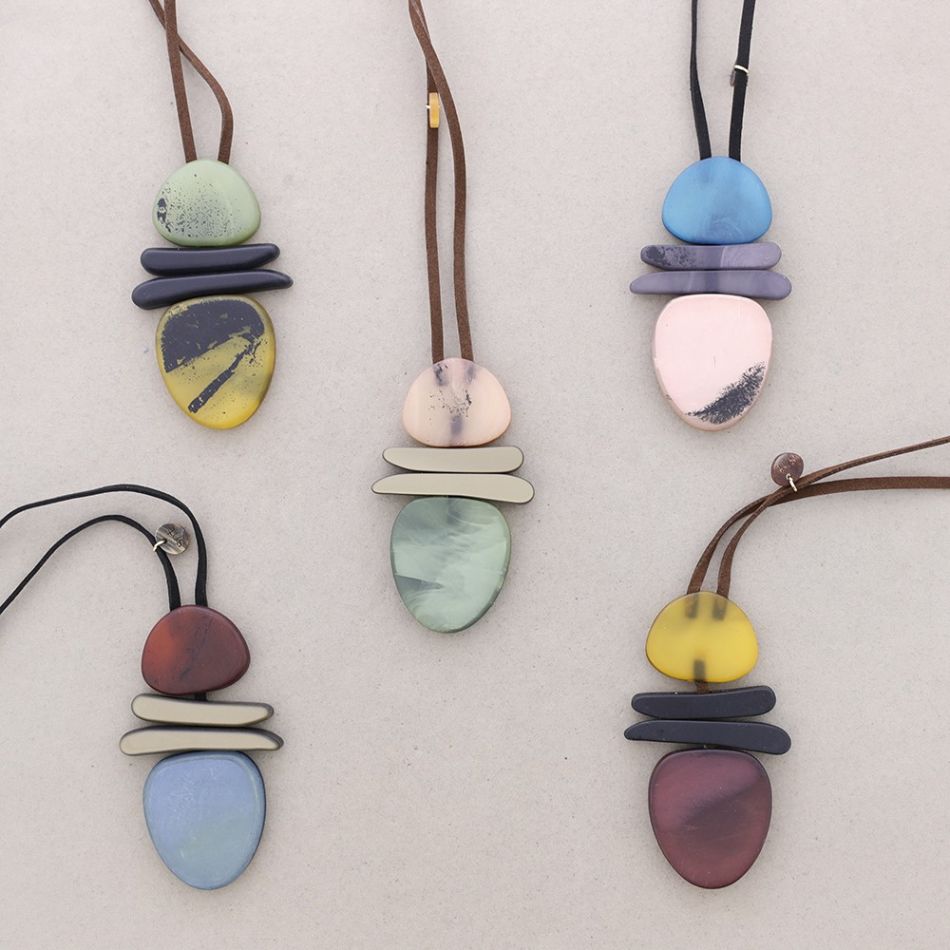 LONG NECKLACE PENDANT GEOMETRIC SHAPES