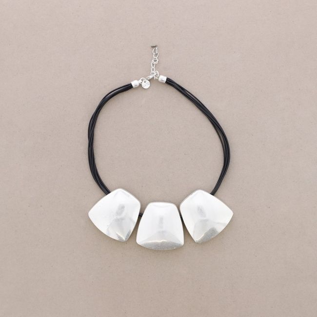 GEOMETRIC METAL SHORT NECKLACE