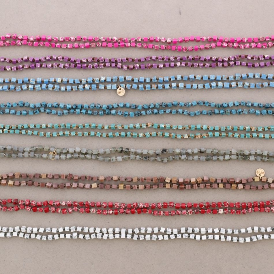 COLLAR LARGO PIEDRAS CUADRADAS NUDOS