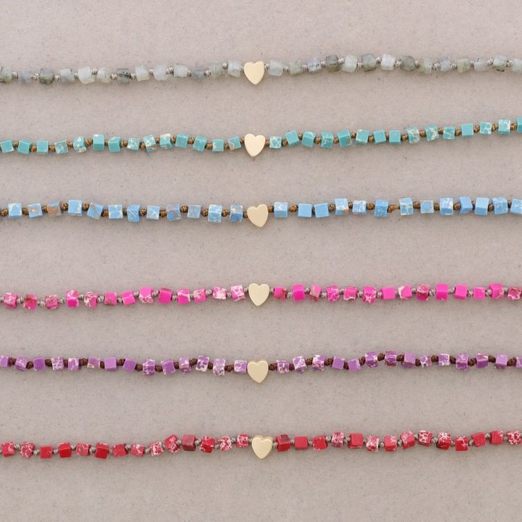 SHORT NECKLACE WITH SQUARE STONES WITH KNOTS 2
