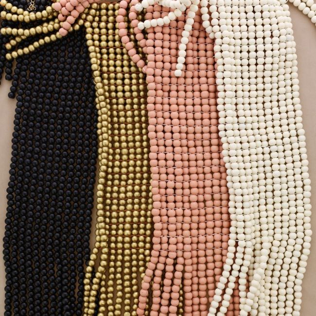 COLLAR BABERO BOLAS MADERA