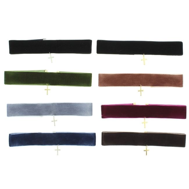 VELVET CROSS PENDANT CHOKER