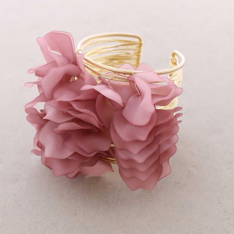PULSERA METAL AJUSTABLE PÉTALOS