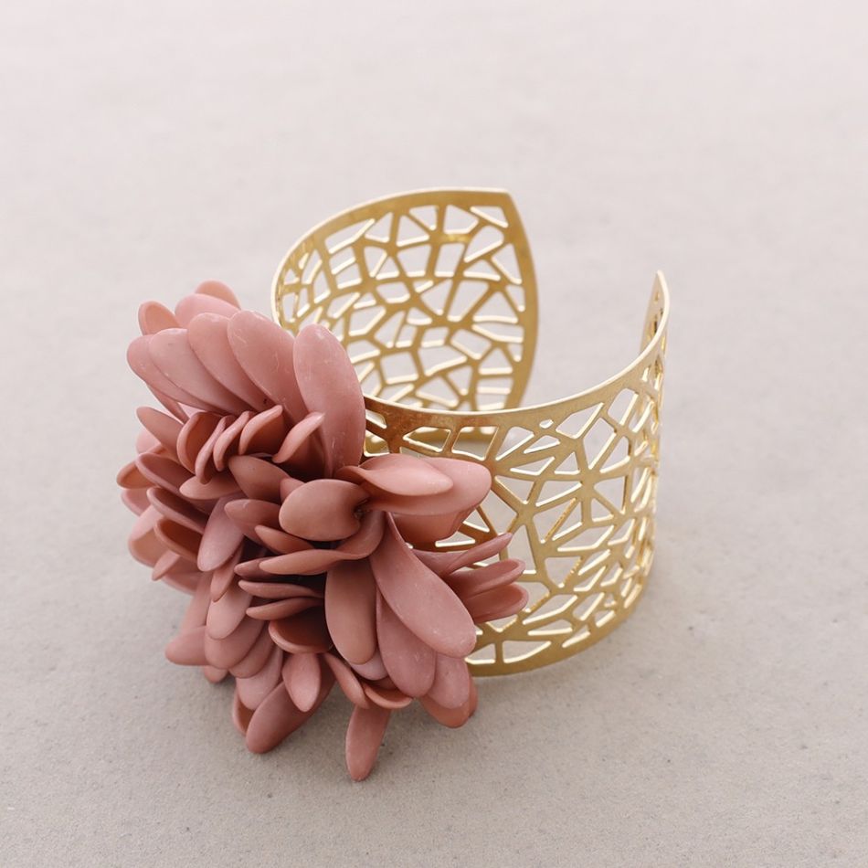 PETALS ADJUSTABLE METAL BRACELET
