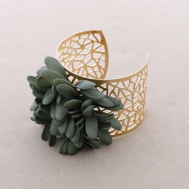 PETALS ADJUSTABLE METAL BRACELET
