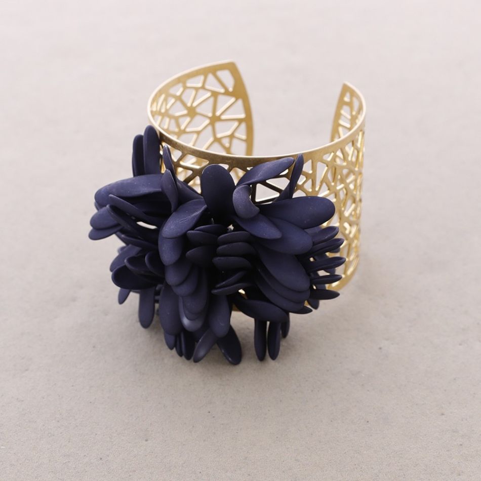 PETALS ADJUSTABLE METAL BRACELET