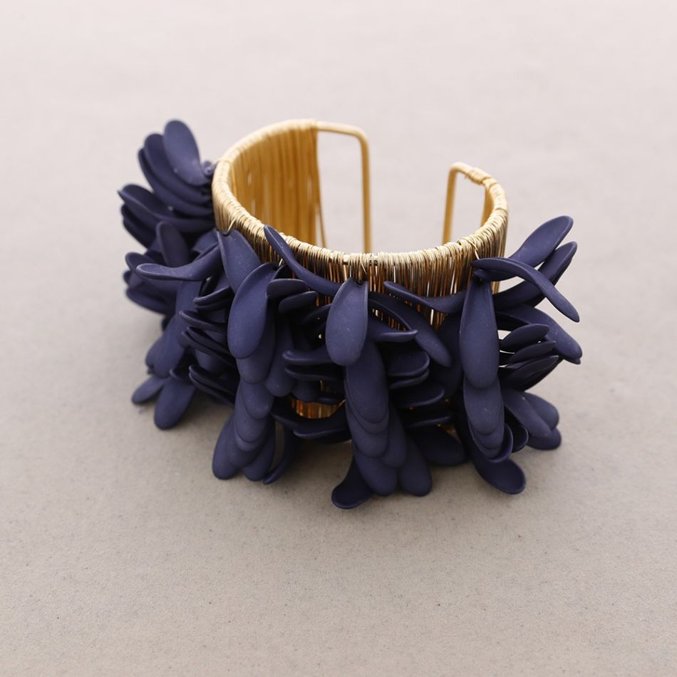 PETALS ADJUSTABLE METAL BRACELET