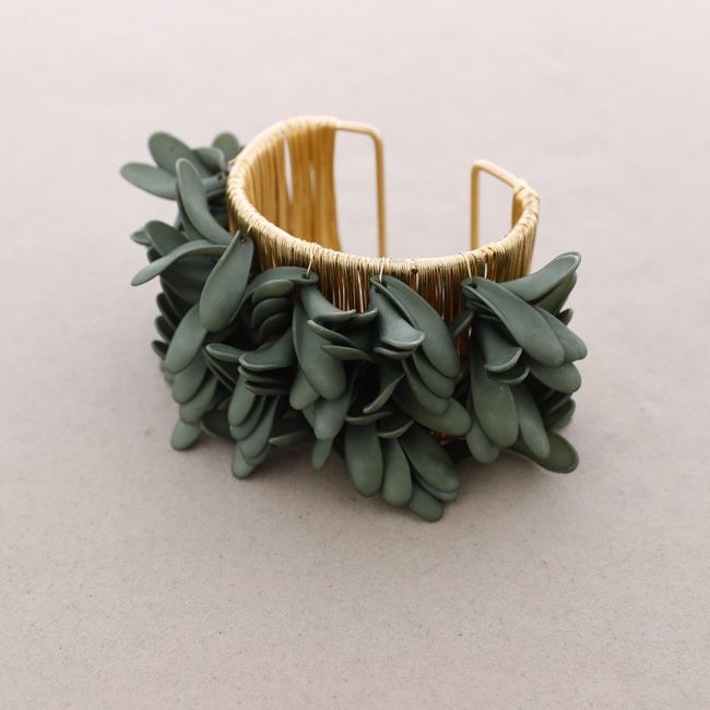 PULSERA METAL AJUSTABLE PÉTALOS