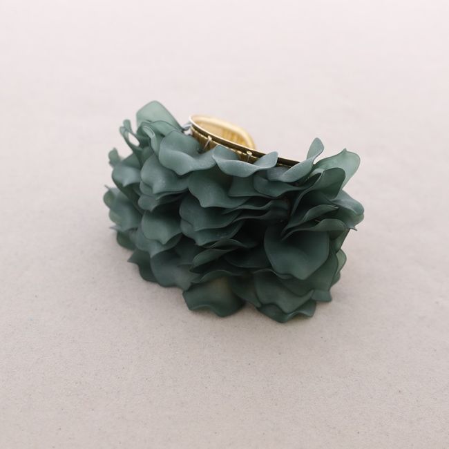 PETALS ADJUSTABLE METAL BRACELET