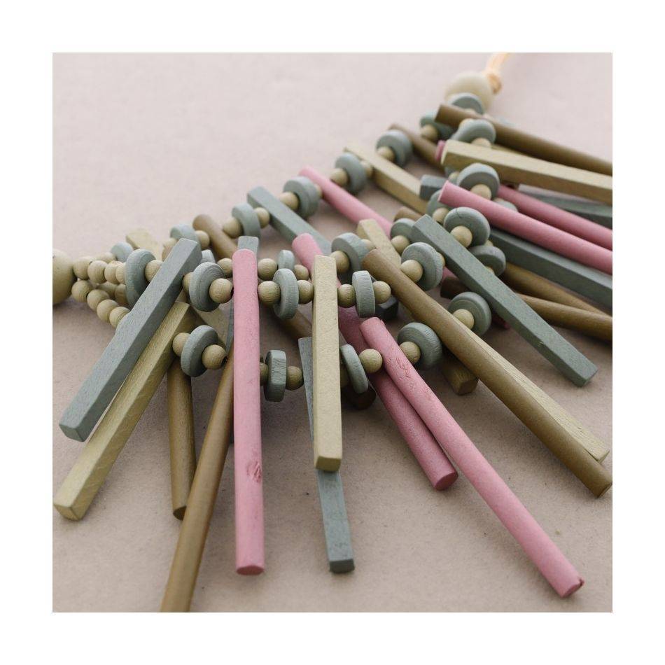 4 WOODEN STRIPS SHORT NECKLACE