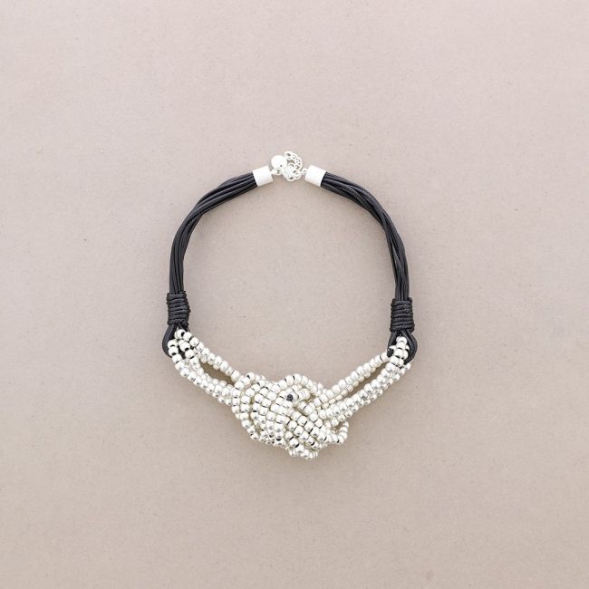 KNOTTED BALLS SHORT NECKLACE