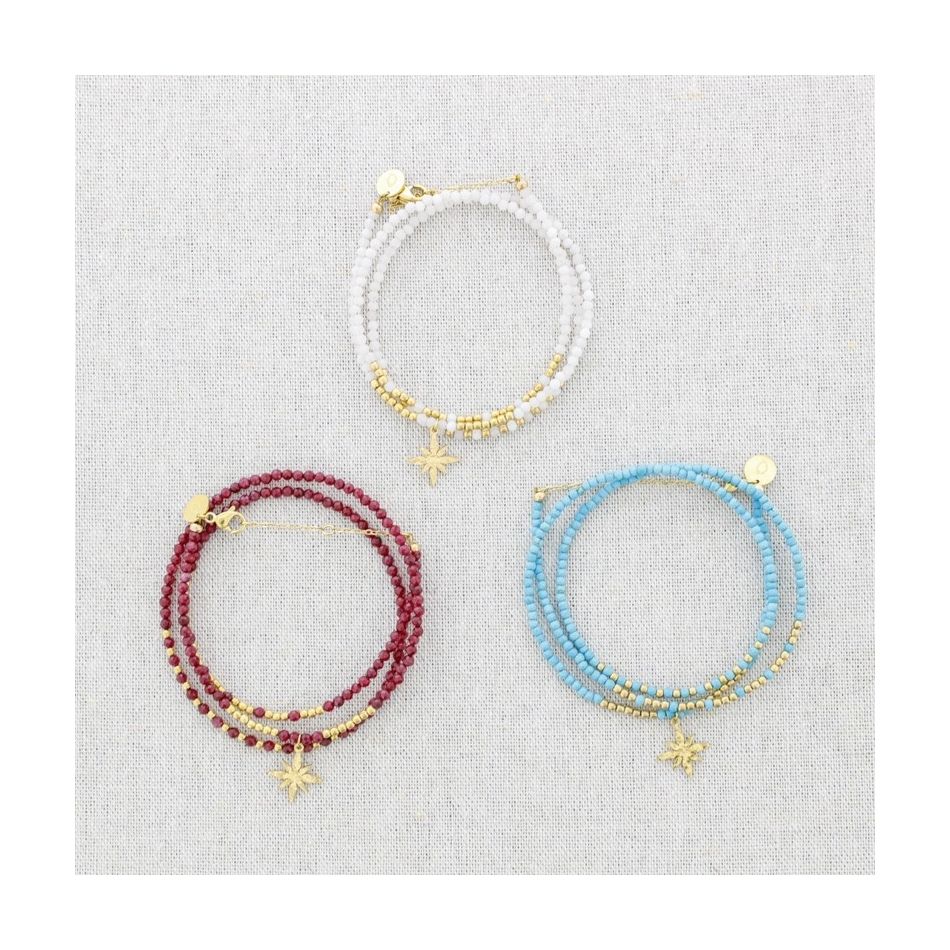 THREE ROUND STONE BRACELET WITH SHOOTING STAR PENDANT
