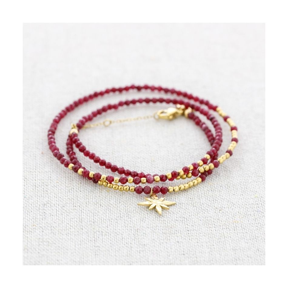 THREE ROUND STONE BRACELET WITH SHOOTING STAR PENDANT