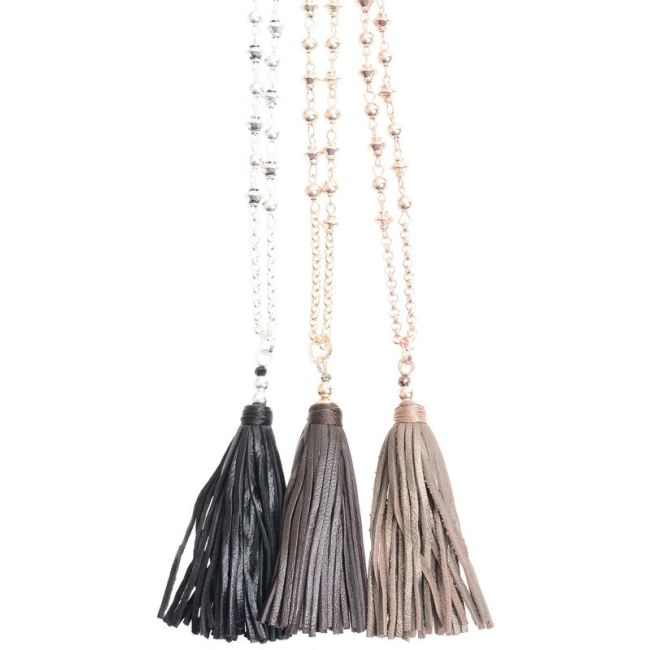 COLLAR LARGO COLGANTE FLECO