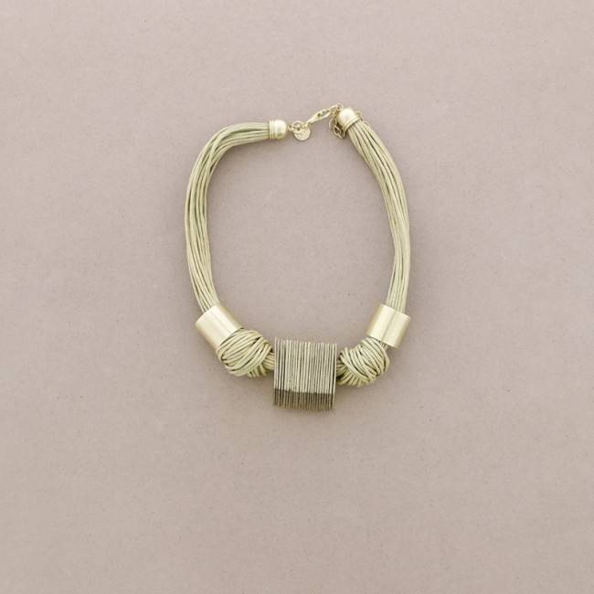 METAL CORDS SHORT NECKLACE