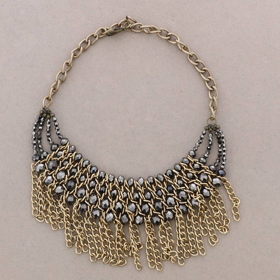 CHAIN SHORT NECKLACE WITH FACETED BEADS