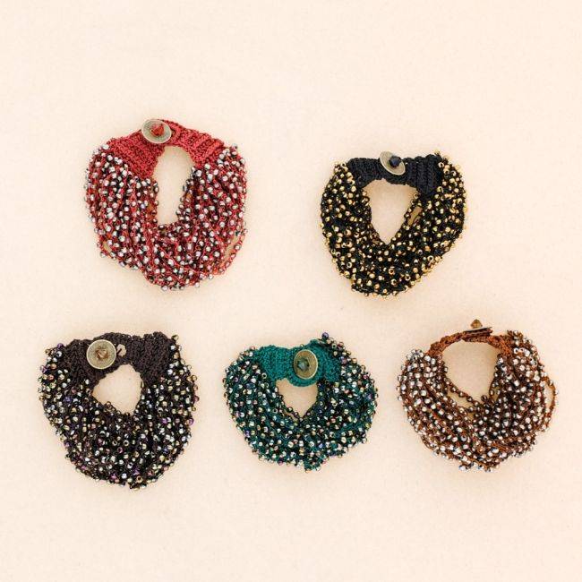 ETHNIC BEADED BRACELET
