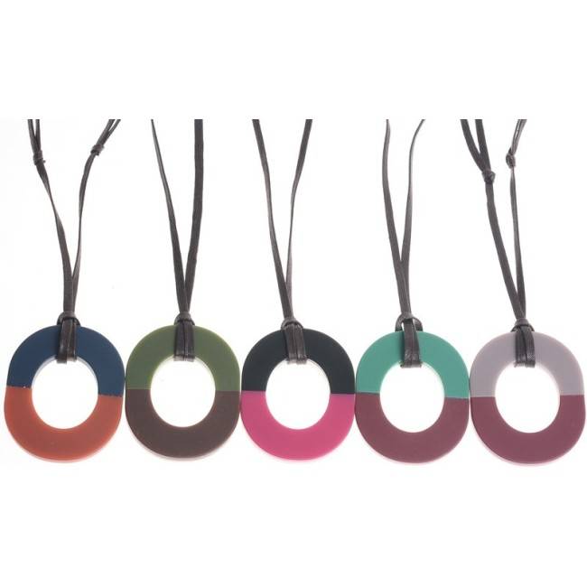LONG PENDANT NECKLACE RESIN