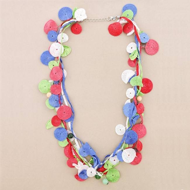 COLLAR LARGO PIEZAS GANCHILLO COLORES