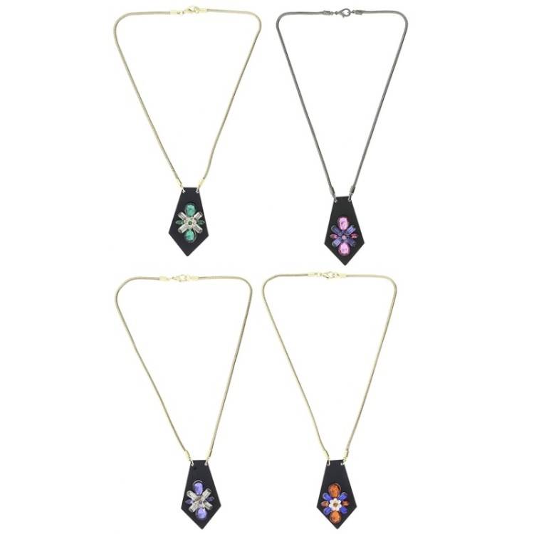 ACRYLIC BEADS SHORT NECKLACE 2