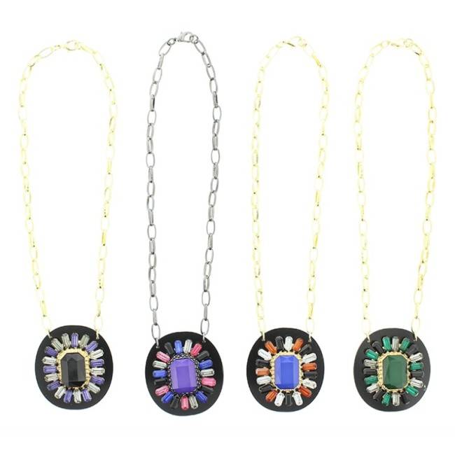 ACRYLIC BEADS SHORT NECKLACE