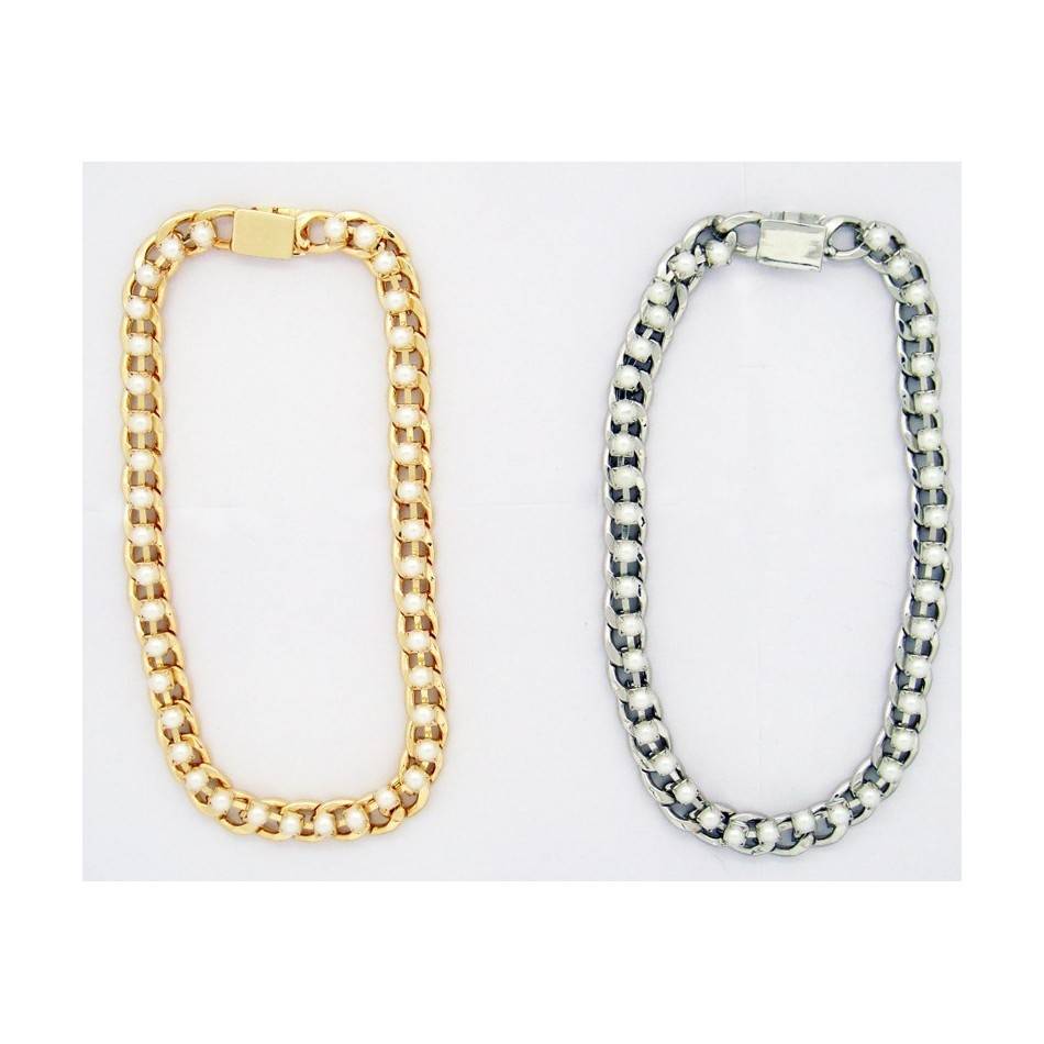 CHAIN SHORT NECKLACE WITH EMBEDDED BEADS