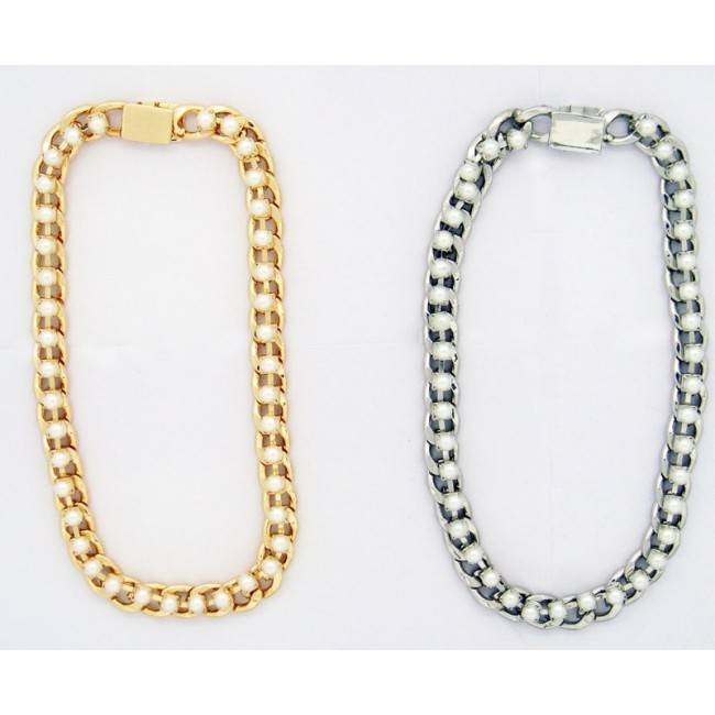 CHAIN SHORT NECKLACE WITH EMBEDDED BEADS