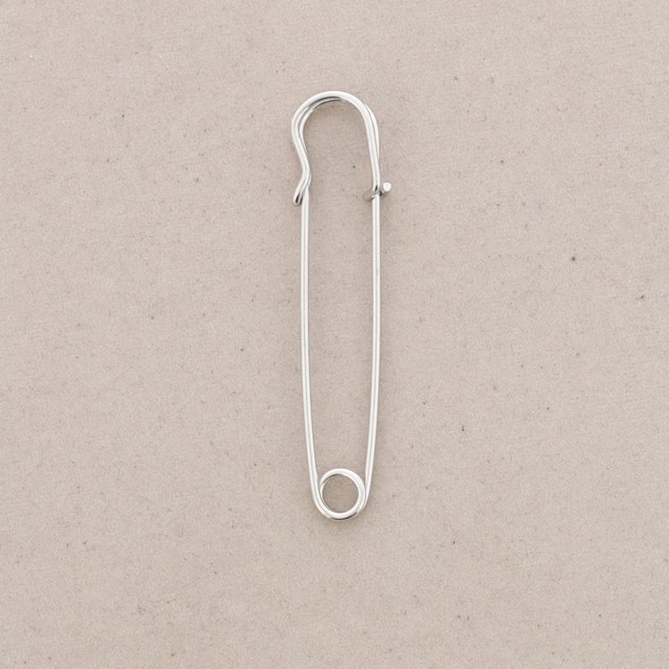 SAFETY PIN BROOCH 7CM