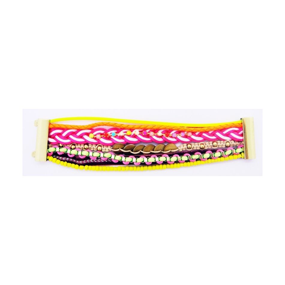 ETHNIC BRACELET WITH MAGNET CLOSURE