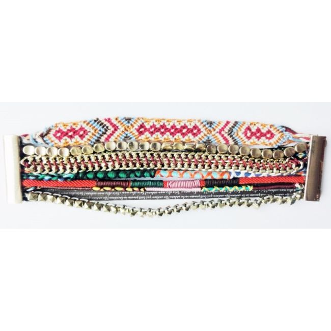 SEVERAL MAGNET CLOSURE BRACELET