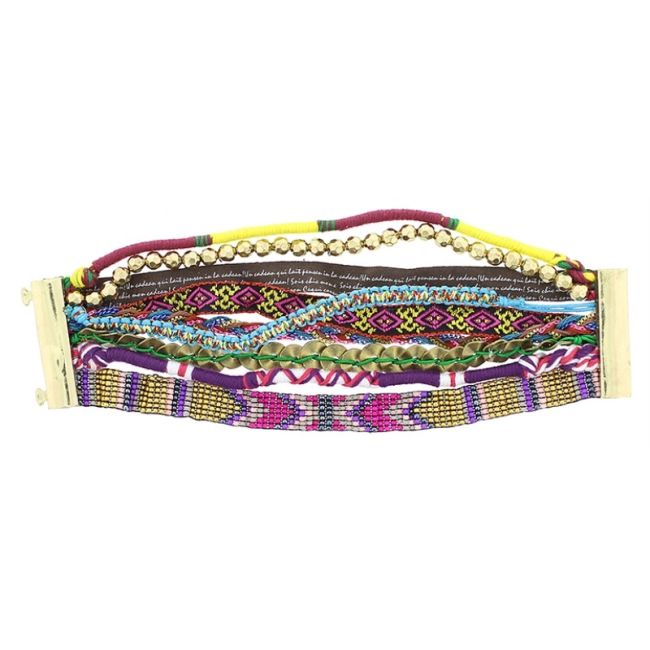 ETHNIC BRACELET WITH MAGNET CLOSURE