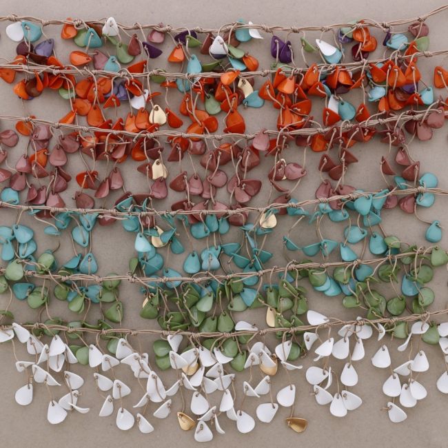 RESIN PETALS PENDANTS BIB SHORT NECKLACE