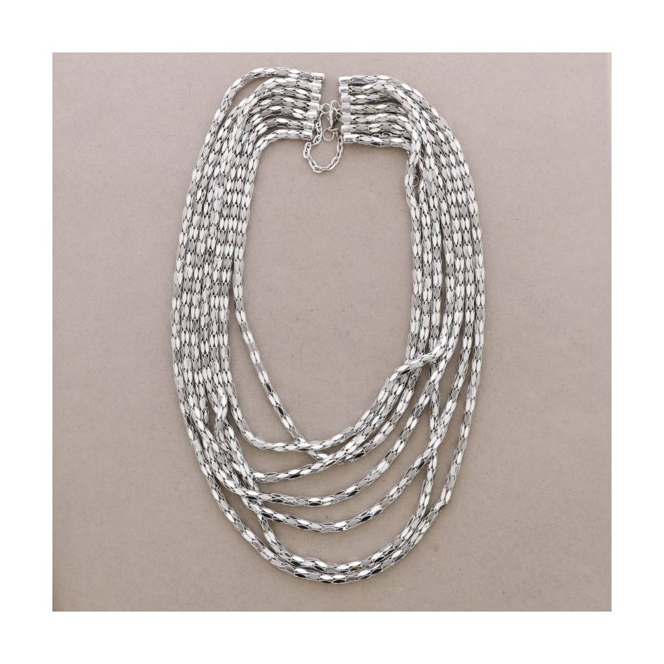 LONG NECKLACE WITH METAL CHAINS