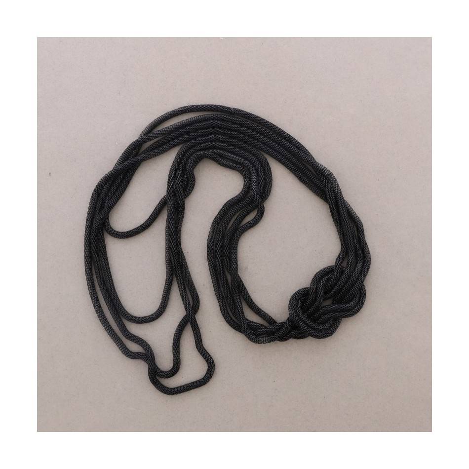 LONG NECKLACE WITH METAL CHAINS