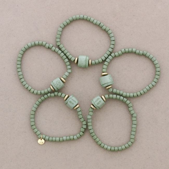 PULSERA ELÁSTICA 5 TIRAS CUENTAS RESINA