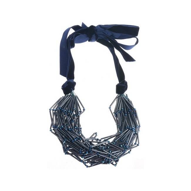 BEADED MULTI-STRAND SHORT NECKLACE